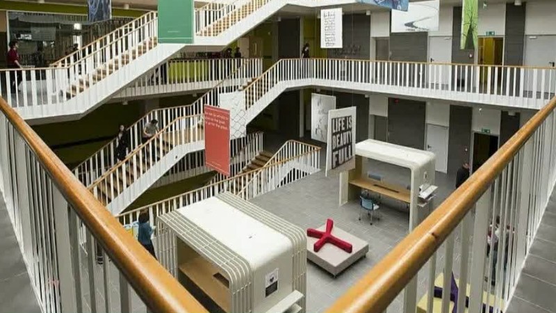 بزرگترین مشکل Koç School